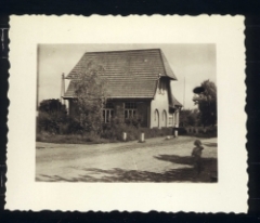 90_7_138666570952a6d6ed7e704