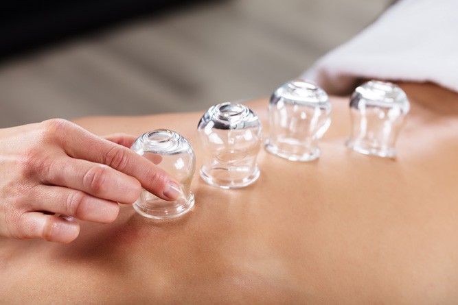 Cupping massage-cupping-glass-massage-cupping-with-Michael-Droste-Laux-Cosmetics-VN